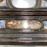 Antica cornice a tempietto ebanizzata con inserti in marmo del XVII secolo – 007