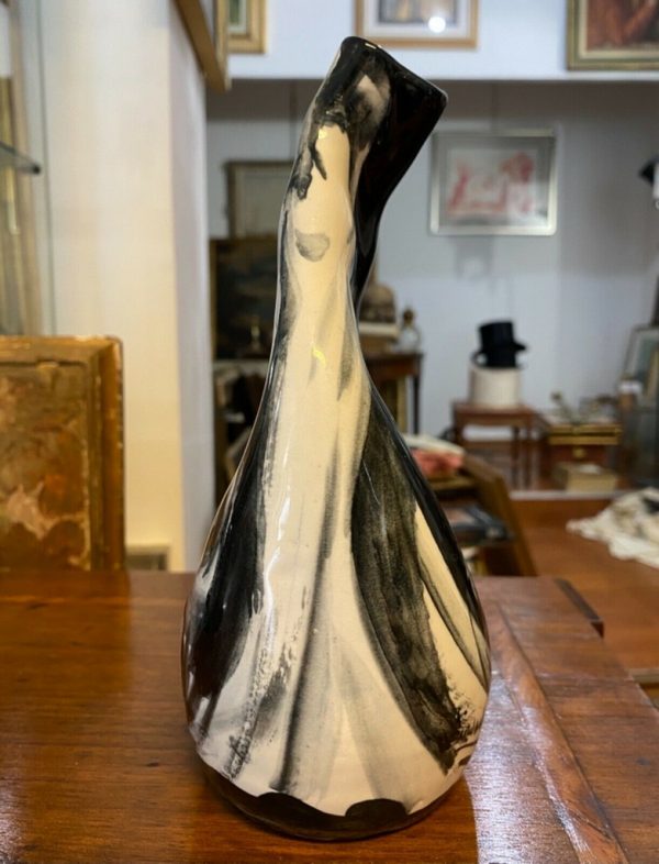 Vaso futurista in terracotta maiolicata di Nicola Ciavardoni – CAF: Ceramiche Artistiche Familiari (Albisola), XX secolo