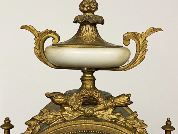 Antico orologio a pendolo in bronzo dorato e marmo del XIX secolo ‘800 - 005