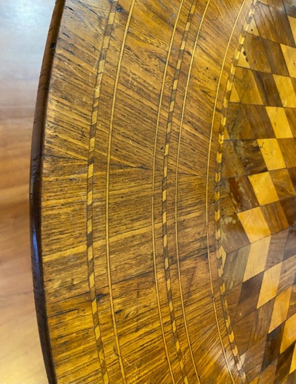 Antico tavolo sorrentino lastronato ed intarsiato dell‘800 (XIX secolo) - Particolare dl piano