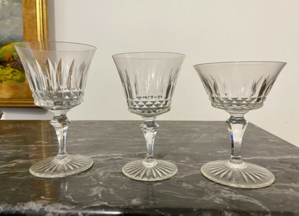 Servizio bicchieri in cristallo Baccarat da 29 pezzi: i 3 differenti bicchieri a confronto