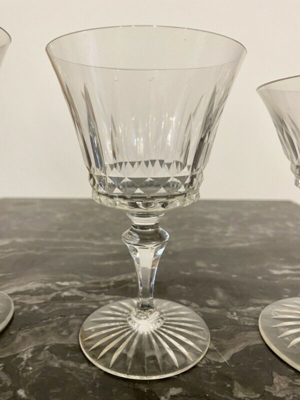 Servizio bicchieri in cristallo Baccarat da 29 pezzi: un bicchiere