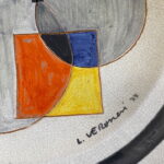 Piatto in ceramica smaltata di Luigi Veronesi realizzato nel 1977 – 003