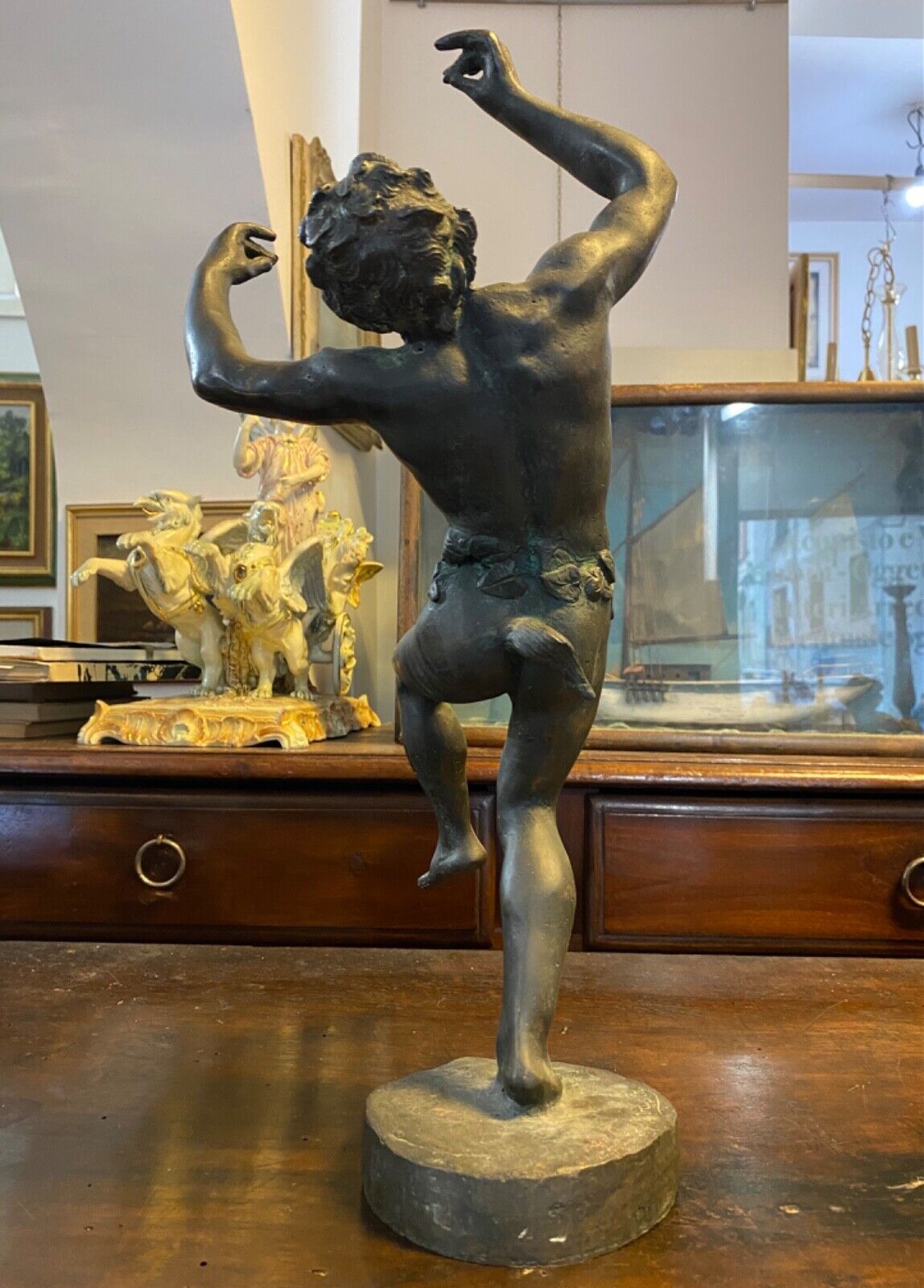 Statua in bronzo di Augusto Rivalta – Fauno danzante – Vista posteriore