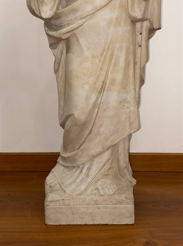 Antica scultura in marmo Sacro Cuore di Gesù del XVIII secolo - Particolare frontale inferiore