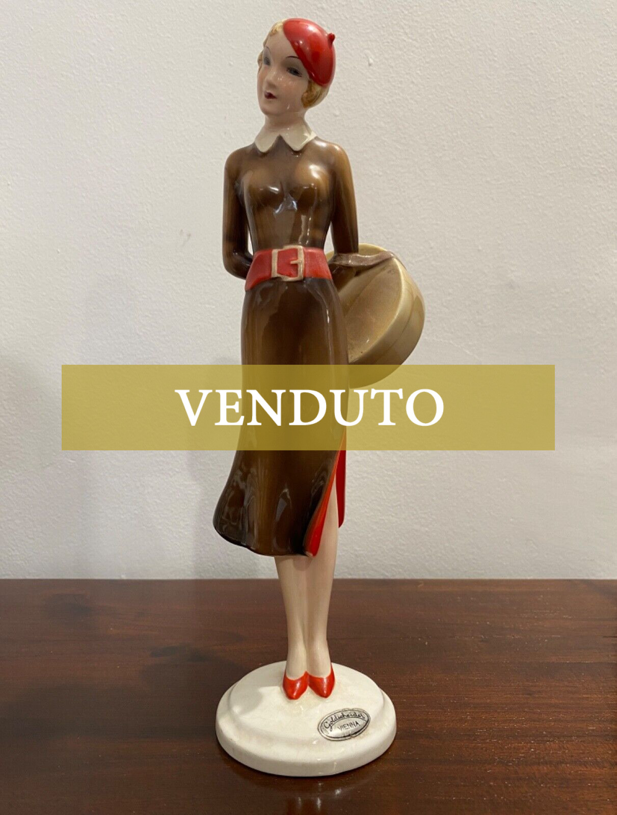 Statuetta di porcellana Goldscheider del XX secolo - figura di donna