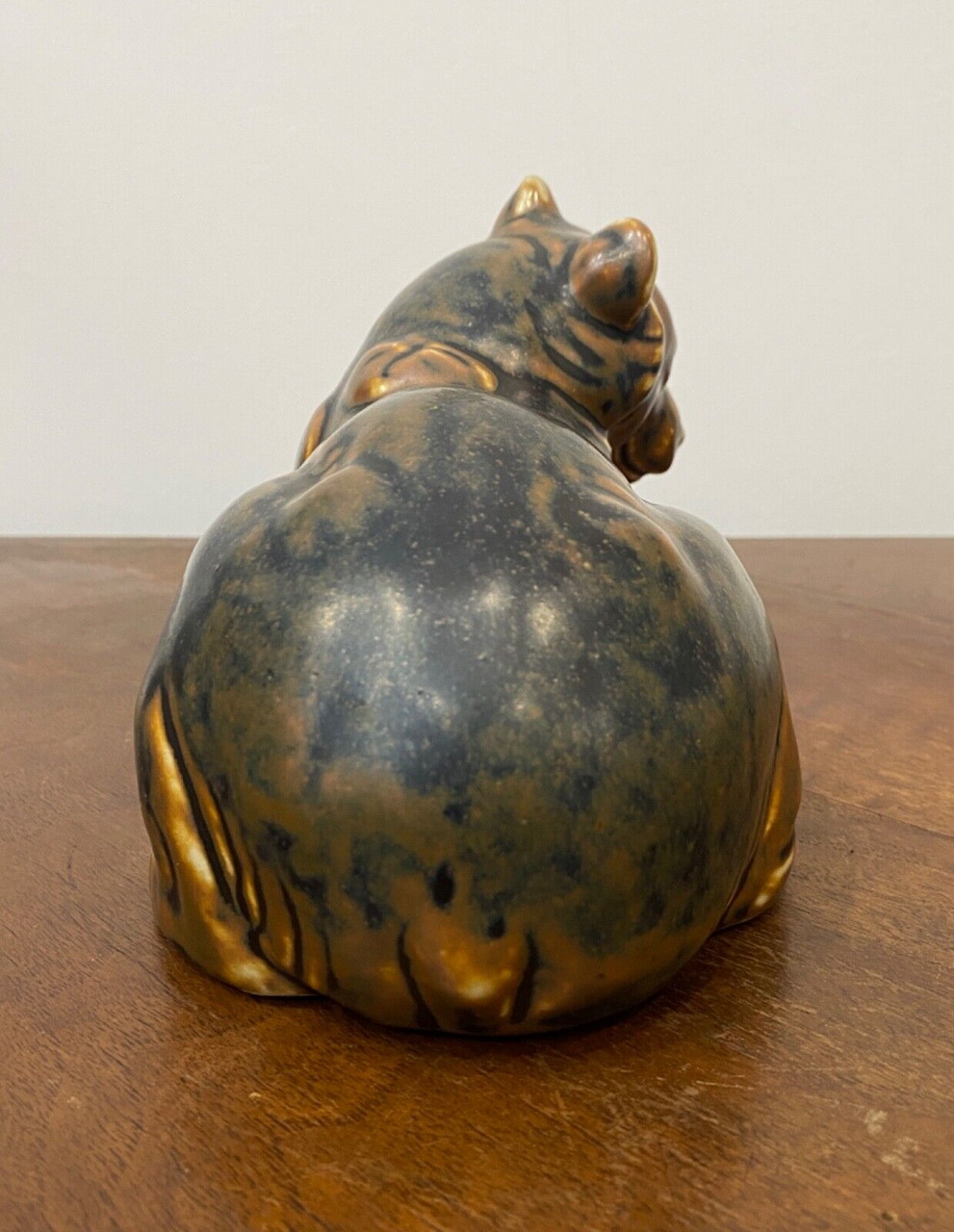 Orso in porcellana dello scultore Knud Kyhn di Royal Copenhagen – 004 – Vista posteriore