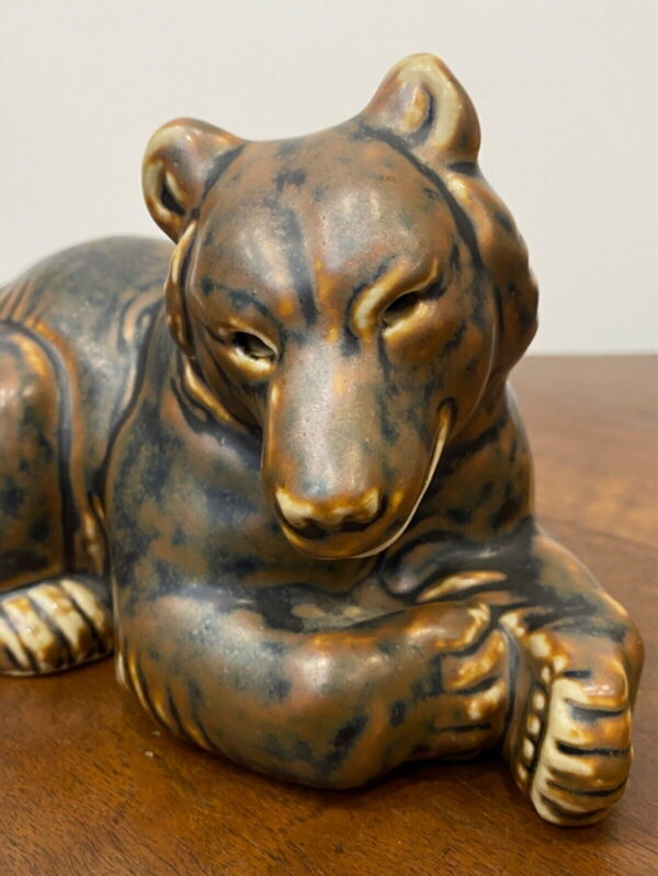 Orso in porcellana dello scultore Knud Kyhn di Royal Copenhagen - 005 - Particolare del muso dell'orso