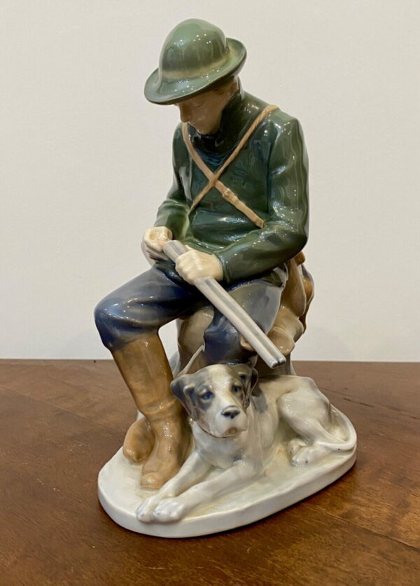 Royal Copenhagen- cacciatore con segugio, statuina in porcellana di Christian Thomsen - 001 - Immagine principale