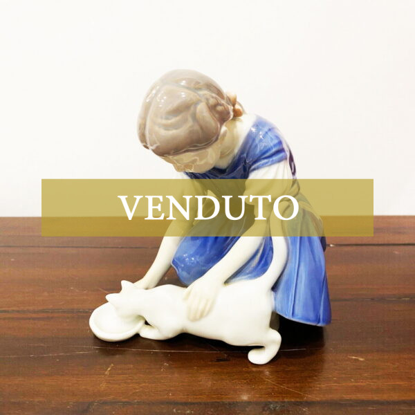 Bing & Grondahl Copenaghen, statuina in porcellana “solo una goccia”- bambina con gatto - 001 - Immagine principale