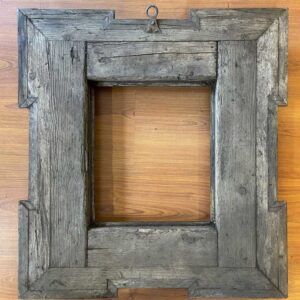 Antica cornice guilloché del XVII secolo con inserti in marmo - Retro dell'opera