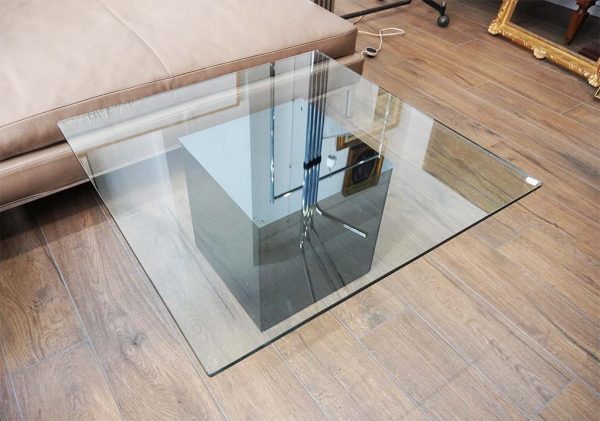 Tavolino basso “Bloc” di Acerbis, designer Nanda Vigo, 1970 - Immagine principale