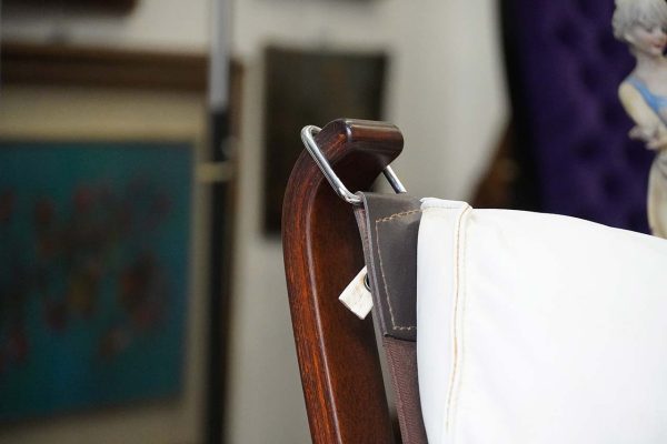 Coppia di poltrone "Falcon" di Frau, designer Sigurd Ressel, anni ‘70 - Dettaglio