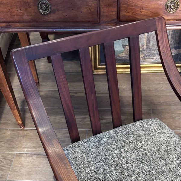 Frau: coppia di poltrone di design, anni ‘60 - Particolare dello schienale