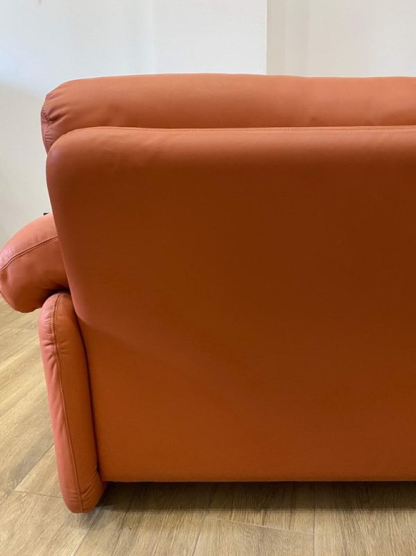 Divano C&B Italia “Coronado” - Designer Afra e Tobia Scarpa - Il retro del divano (particolare)