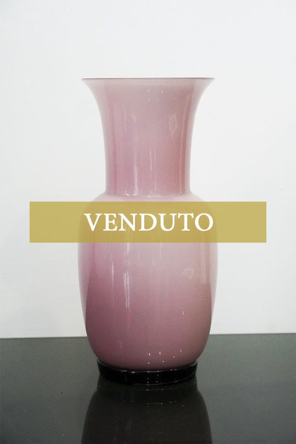 Vaso Venini in vetro color cipria, 1985 - Immagine principale - VENDUTO