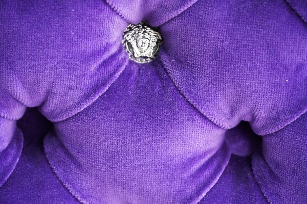 Poltrona Versace - Dettaglio dell'impuntura dello schienale