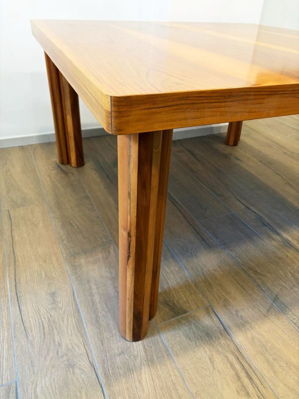 Tavolo di design “Scuderia” di Carlo Scarpa per Bernini, 1977 - Particolare della gamba