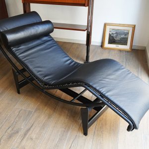 Chaise longue LC4, designer Le Corbusier, Pierre Jeanneret e Charlotte Perriand per Cassina - Immagine principale